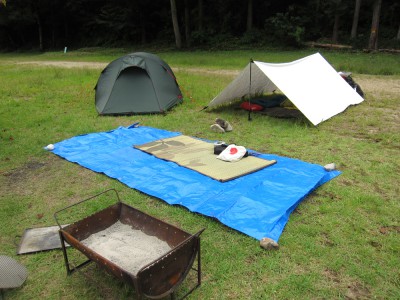 和知野川でキャンプ