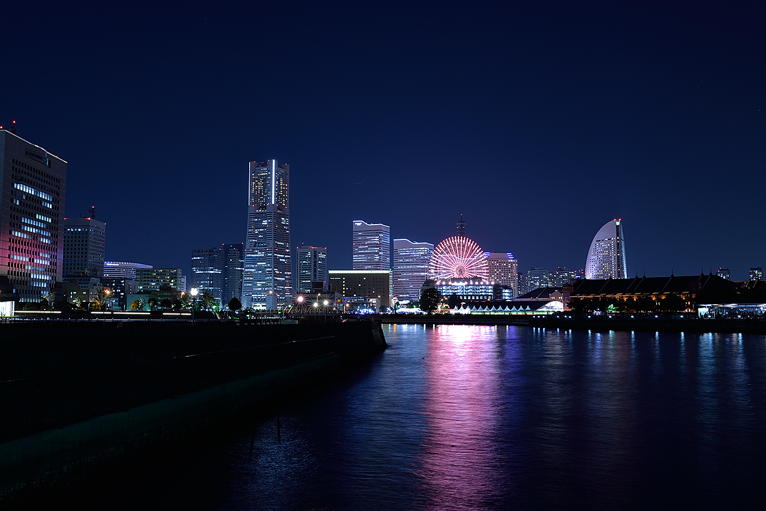 一眼レフを持って横浜の夜景を撮りに ビズバレー スタッフブログ ビズバレーブログ